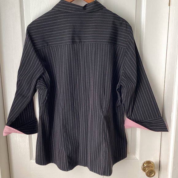 DCC: black with white and pink pinstripe button-down blouse 2X - Picture 2 of 6